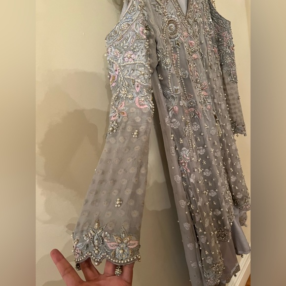 Annus Abrar Ice Blue 3 piece - Picture 3 of 10